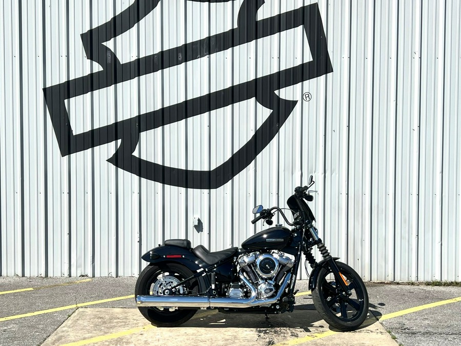 2025 Harley-Davidson® Street Bob® Vivid Black w/Cast Wheels
