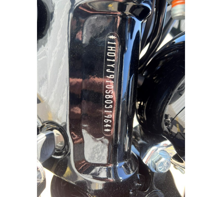 2025 Harley-Davidson® Street Bob® Vivid Black w/Cast Wheels