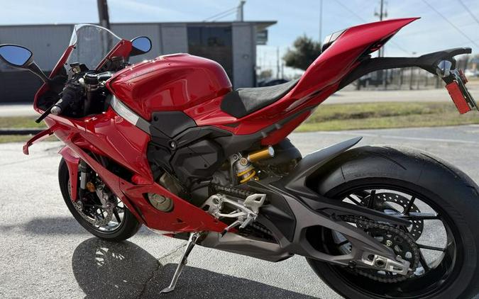 2026 Ducati Panigale V4