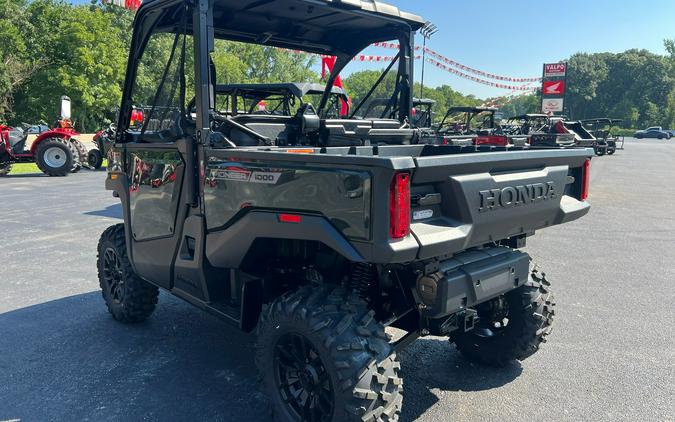 2026 Honda Pioneer 1000 Deluxe
