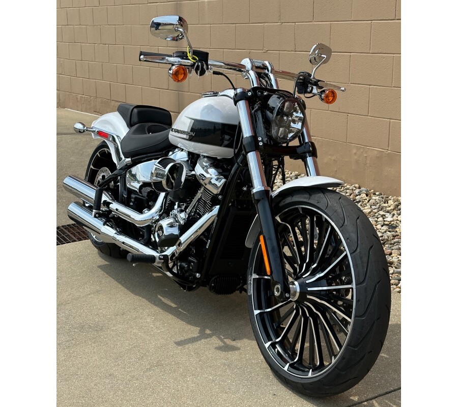 2024 Harley-Davidson Breakout 117 White Onyx Pearl