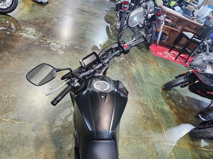 2025 Honda CB300R ABS