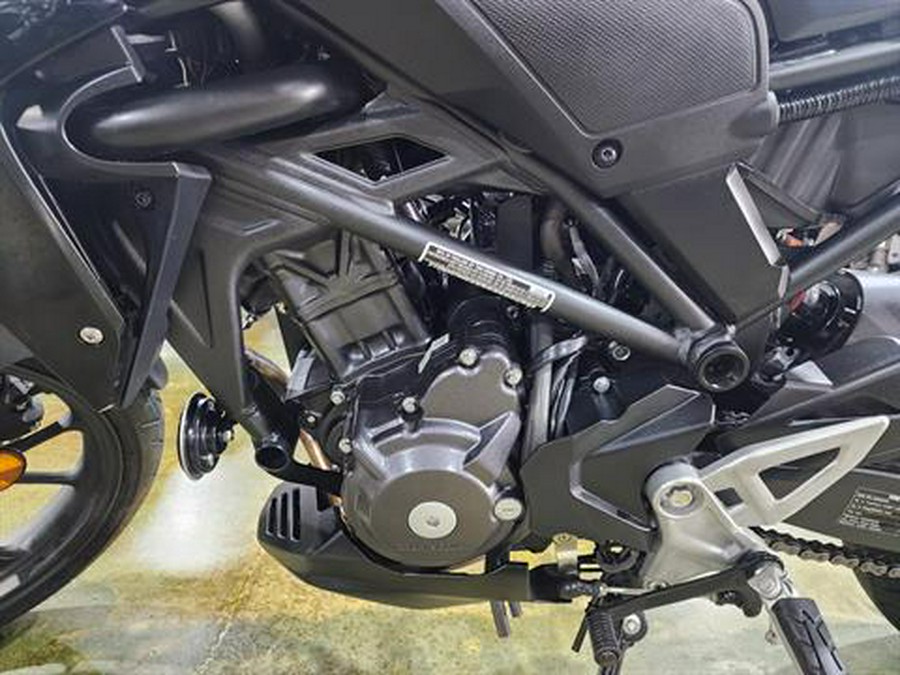 2025 Honda CB300R ABS