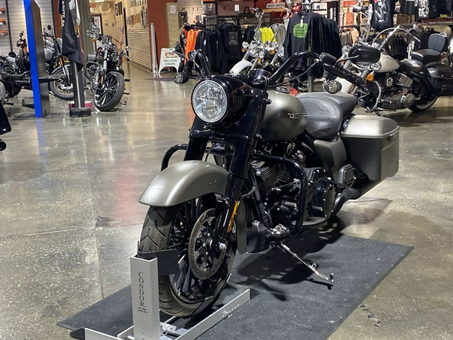 2018 Harley-Davidson FLHRXS - Road King Special