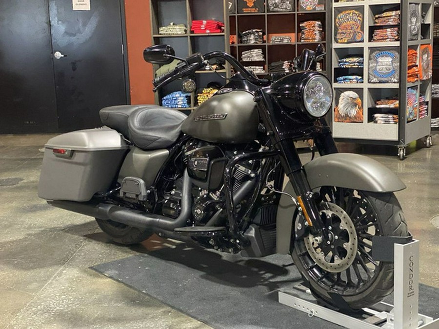 2018 Harley-Davidson FLHRXS - Road King Special