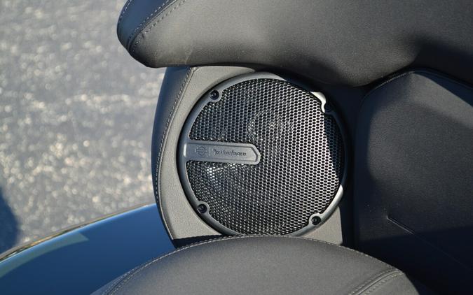 2026 Harley-Davidson® Street Glide Limited Olive Steel Metallic / Vivid Black - FLHXL