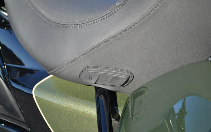 2026 Harley-Davidson® Street Glide Limited Olive Steel Metallic / Vivid Black - FLHXL