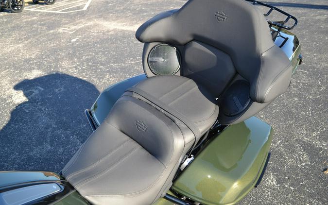 2026 Harley-Davidson® Street Glide Limited Olive Steel Metallic / Vivid Black - FLHXL