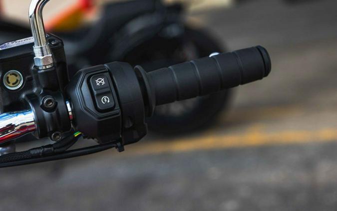 2025 Indian Scout Classic Limited +Tech Sunset Red Metallic