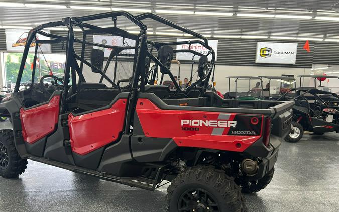 2025 Honda Pioneer 1000-6 Deluxe Crew