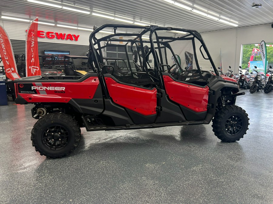 2025 Honda Pioneer 1000-6 Deluxe Crew