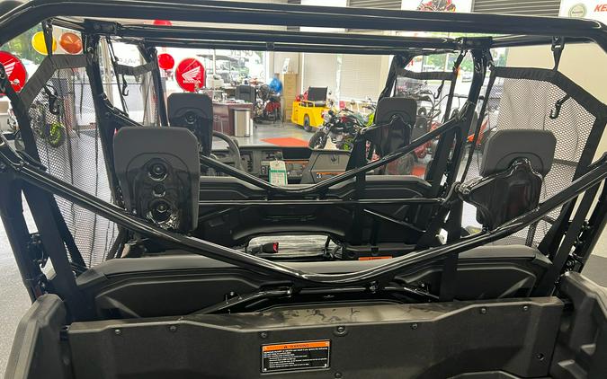 2025 Honda Pioneer 1000-6 Deluxe Crew