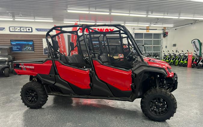 2025 Honda Pioneer 1000-6 Deluxe Crew