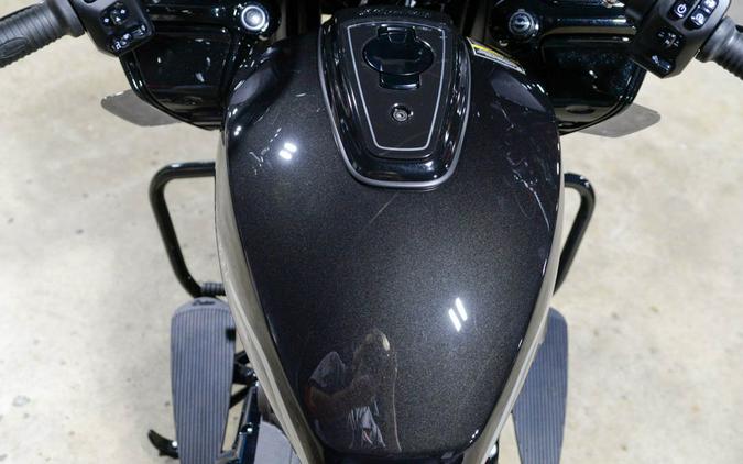 2026 Indian Motorcycle Challenger® Dark Horse® Signature Series