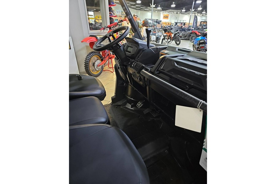 2026 Can-Am SSV DEF MAX XT 62 HD9 BK 26 XT HD9