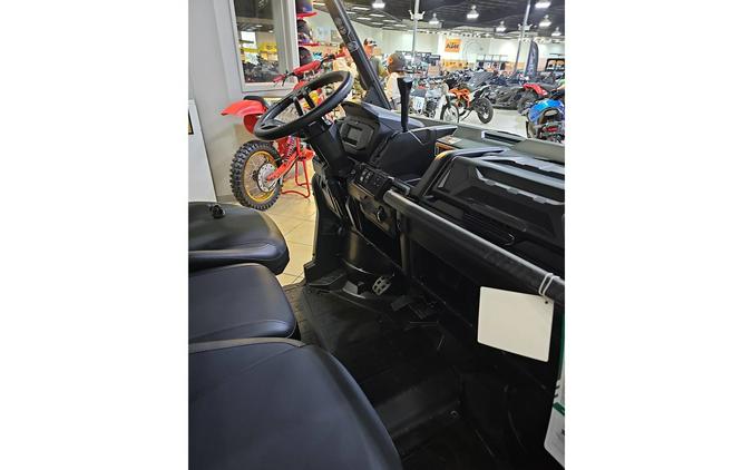 2026 Can-Am SSV DEF MAX XT 62 HD9 BK 26 XT HD9