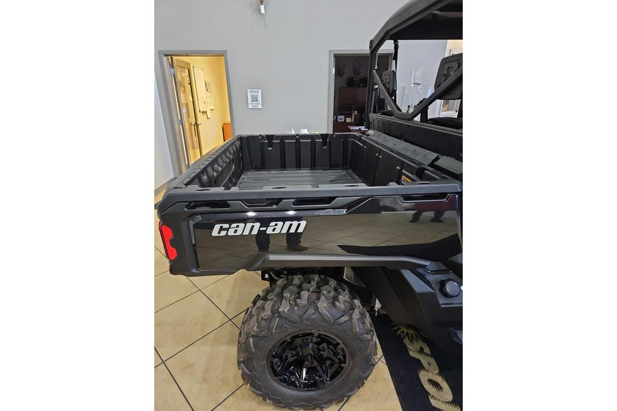 2026 Can-Am SSV DEF MAX XT 62 HD9 BK 26 XT HD9