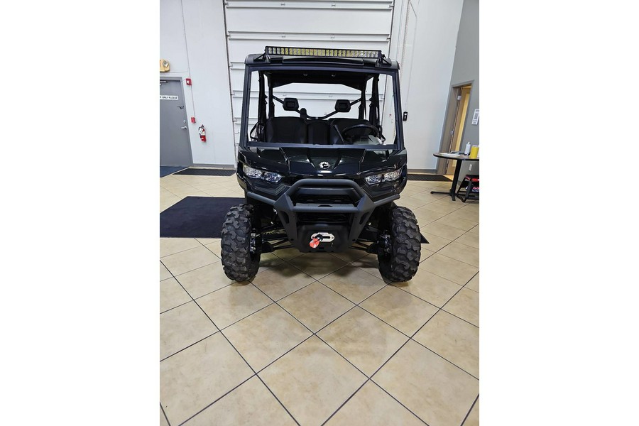 2026 Can-Am SSV DEF MAX XT 62 HD9 BK 26 XT HD9