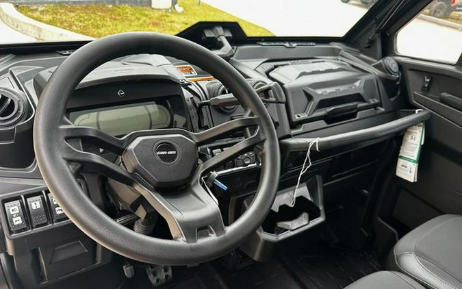 2026 Can-Am Defender PRO Limited HD10