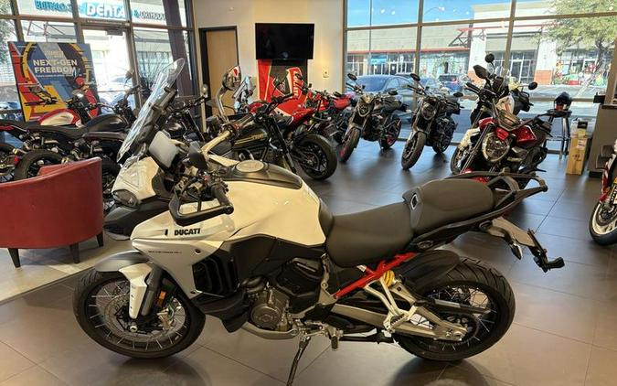 2024 Ducati Multistrada V4 S Travel & Radar Iceberg White