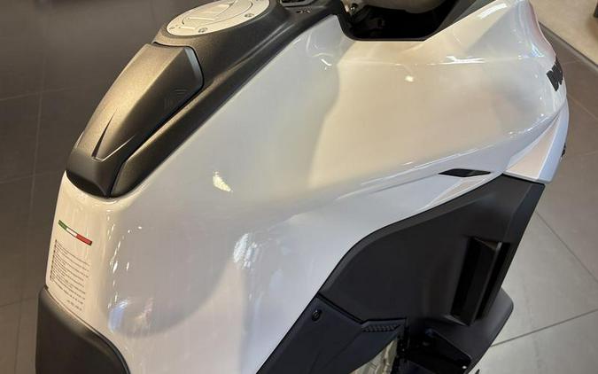 2024 Ducati Multistrada V4 S Travel & Radar Iceberg White