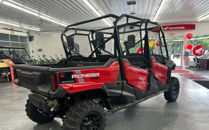 2025 Honda Pioneer 1000-6 Deluxe Crew