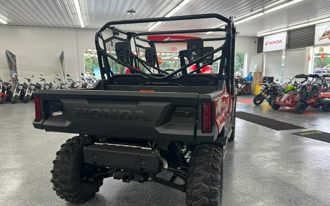 2025 Honda Pioneer 1000-6 Deluxe Crew
