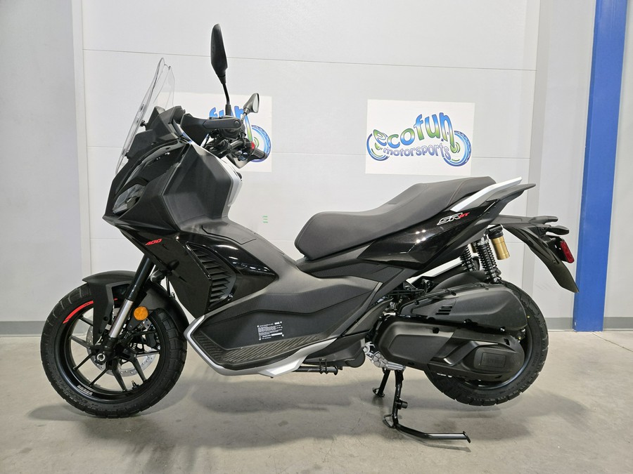 2027 Aprilia SR GT 400