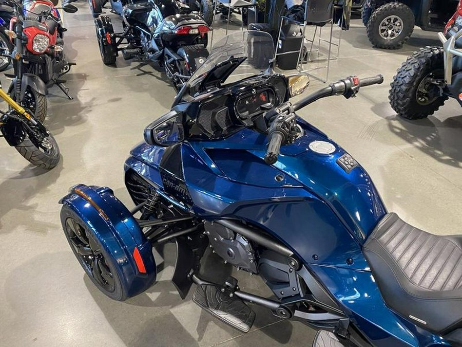 2023 Can-Am® Spyder F3 Limited Dark Wheels