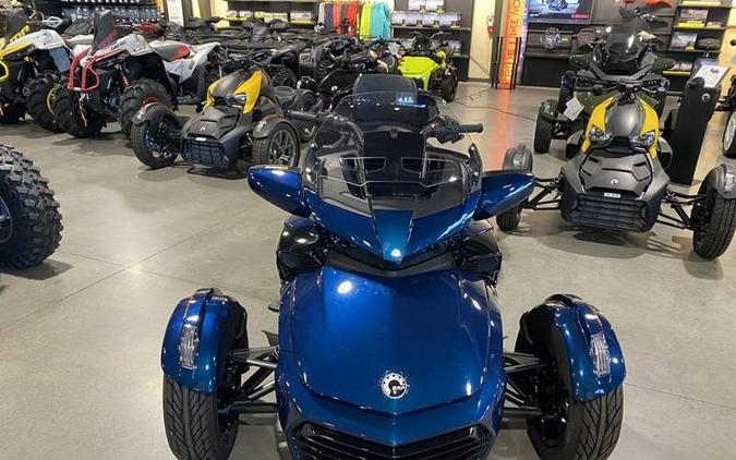 2023 Can-Am® Spyder F3 Limited Dark Wheels