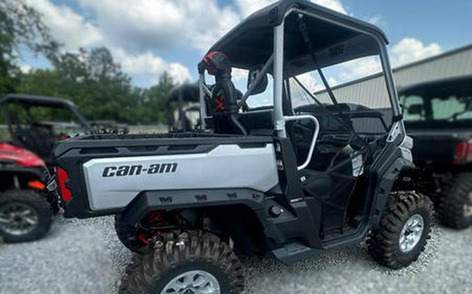 2024 Can-Am® Defender X mr HD10