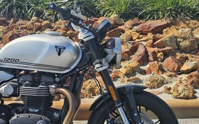 2025 Triumph Speed Twin 1200 Aluminum Silver RS