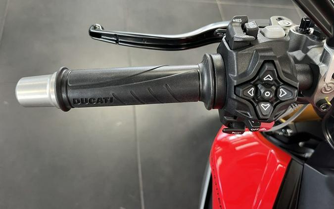 2025 Ducati Streetfighter V2 S