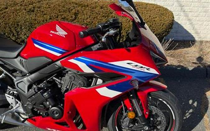 2025 Honda CBR650R E-Clutch