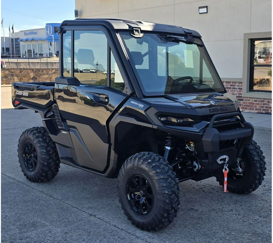 2026 Can-Am® Defender XT CAB HD11 With 10.25 in.display