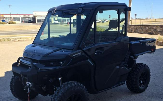 2026 Can-Am® Defender XT CAB HD11 With 10.25 in.display