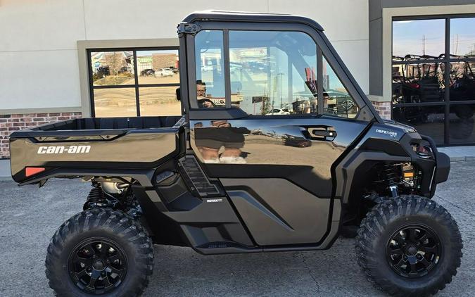 2026 Can-Am® Defender XT CAB HD11 With 10.25 in.display