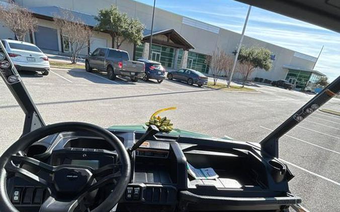 2025 Can-Am Defender DPS HD10