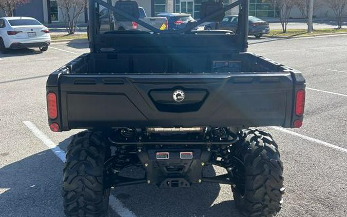 2025 Can-Am Defender DPS HD10