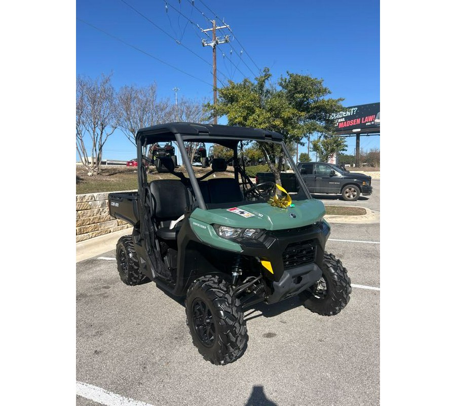 2025 Can-Am Defender DPS HD10