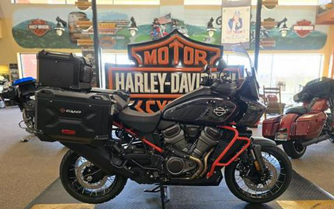 2025 Harley-Davidson CVO™ Pan America®