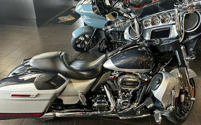 2019 Harley-Davidson CVO Street Glide Charred Steel & Lightening