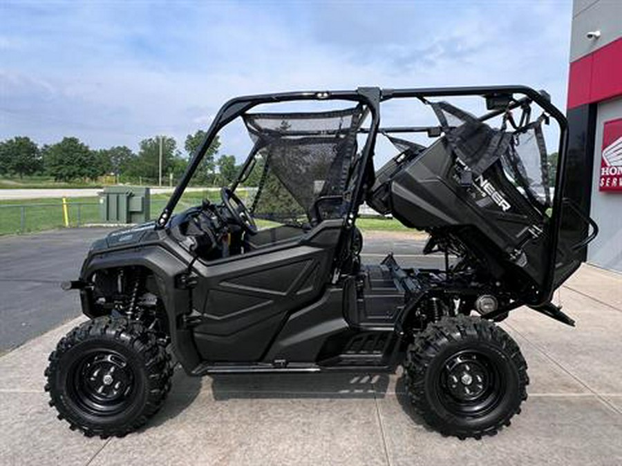 2024 Honda Pioneer 1000-5