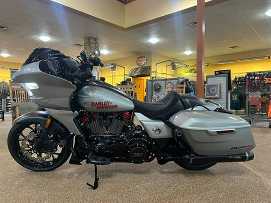 2025 Harley-Davidson CVO™ Road Glide® ST