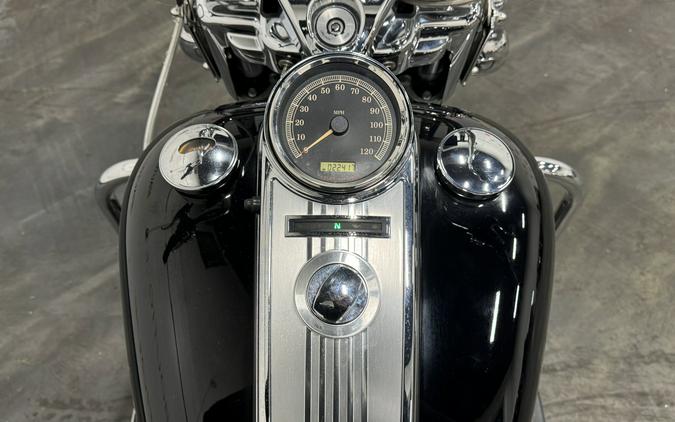 2012 HARLEY DAVIDSON ROAD KING