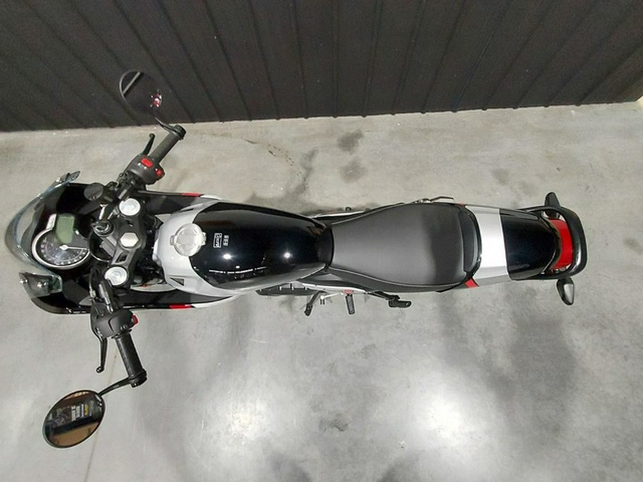 2026 Triumph Thruxton 400 Phantom Black / Aluminium Silver
