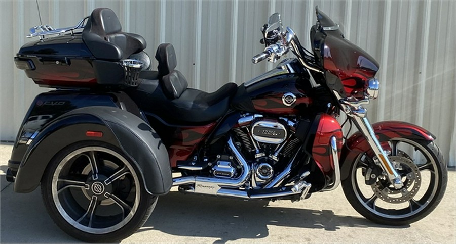 2022 Harley-Davidson CVO Tri Glide