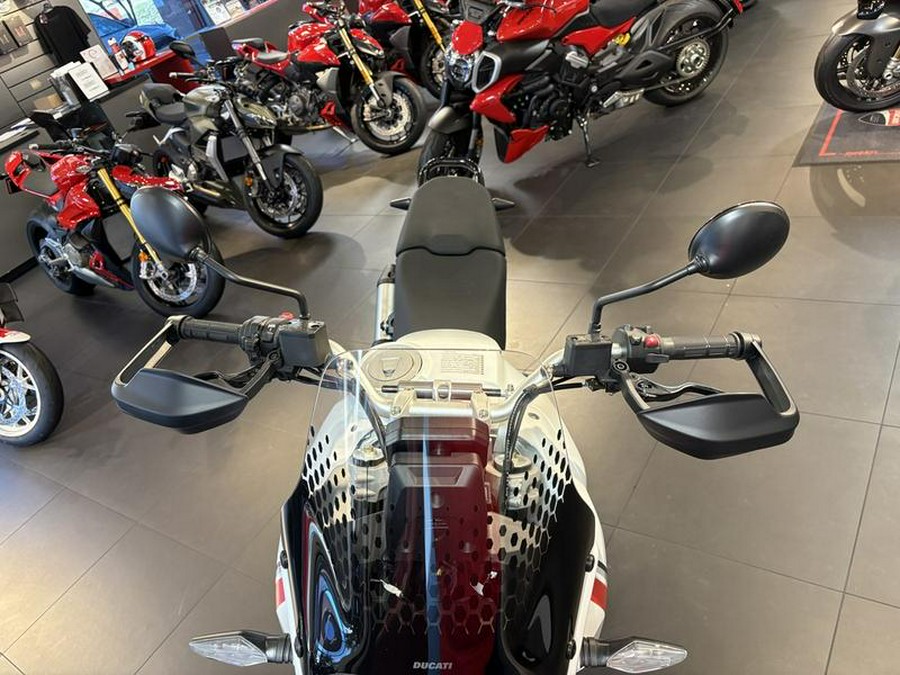 2025 Ducati DesertX