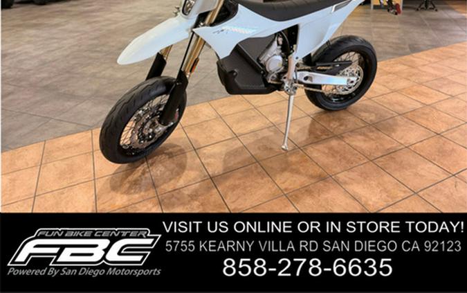 2026 Stark VARG SM 80 hp Medium 165-200lbs (Enduro) 80 HP