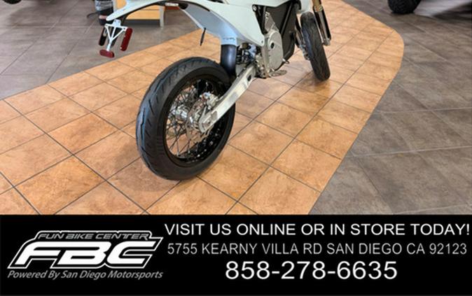 2026 Stark VARG SM 80 hp Medium 165-200lbs (Enduro) 80 HP